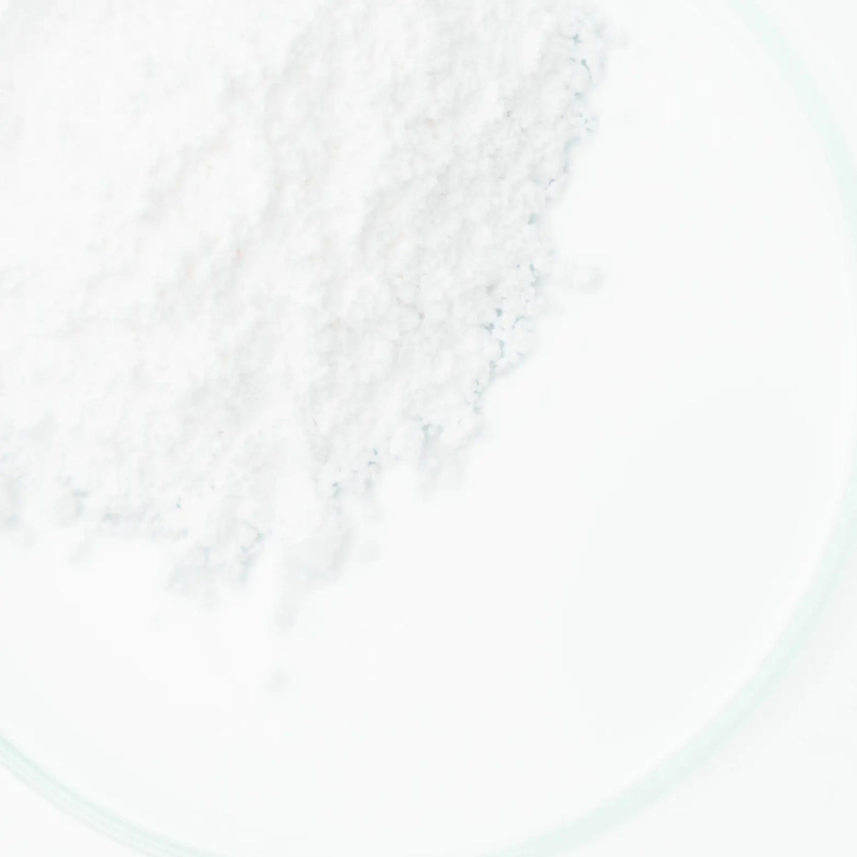 Close-up van vitamine C poeder als actief ingrediënt